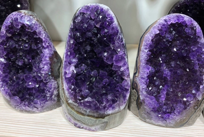蒸餾水淨化水晶
